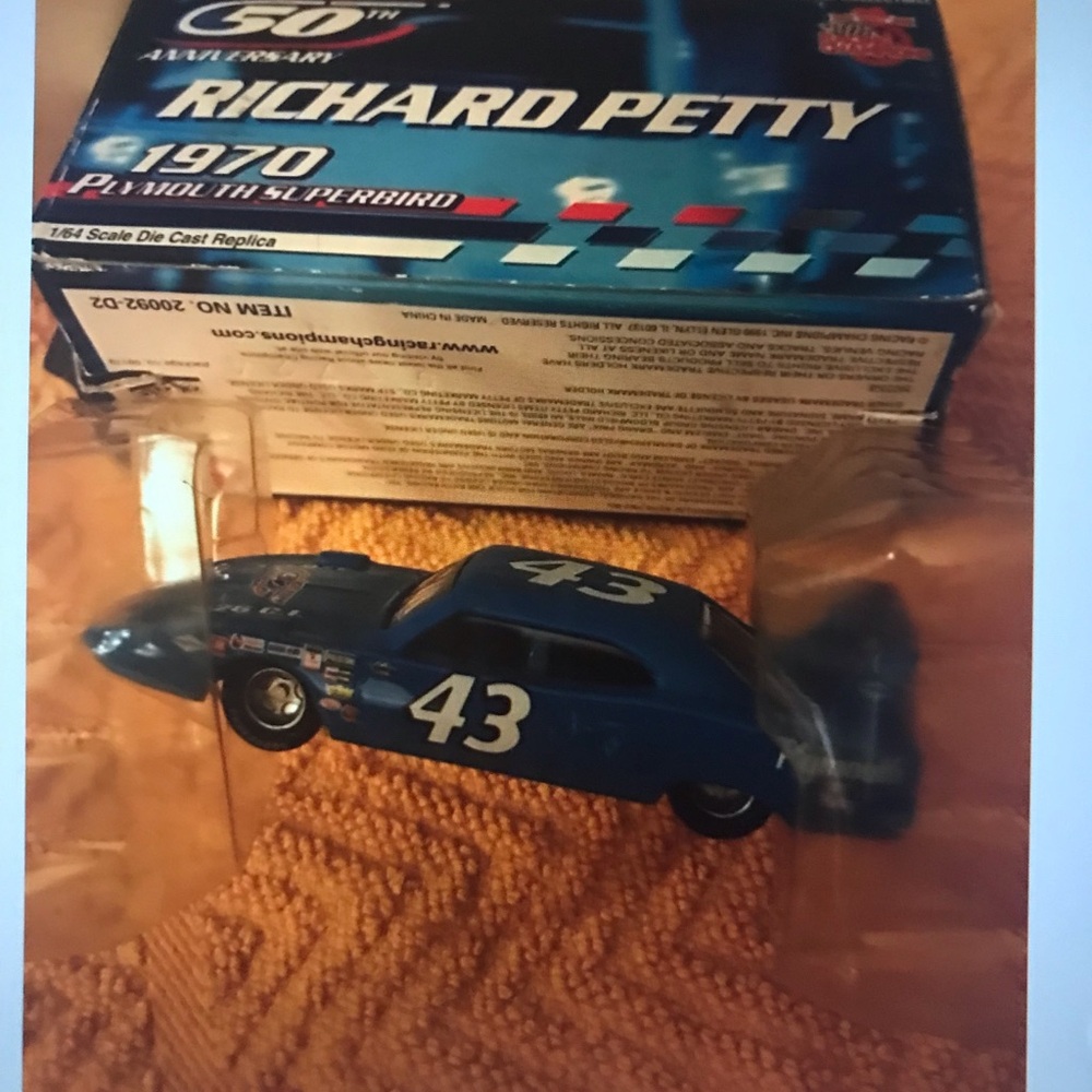 1970 richard petty  #43 Plymouth Superbird Die-Cast Toy Racing car - Picture 8 of 8